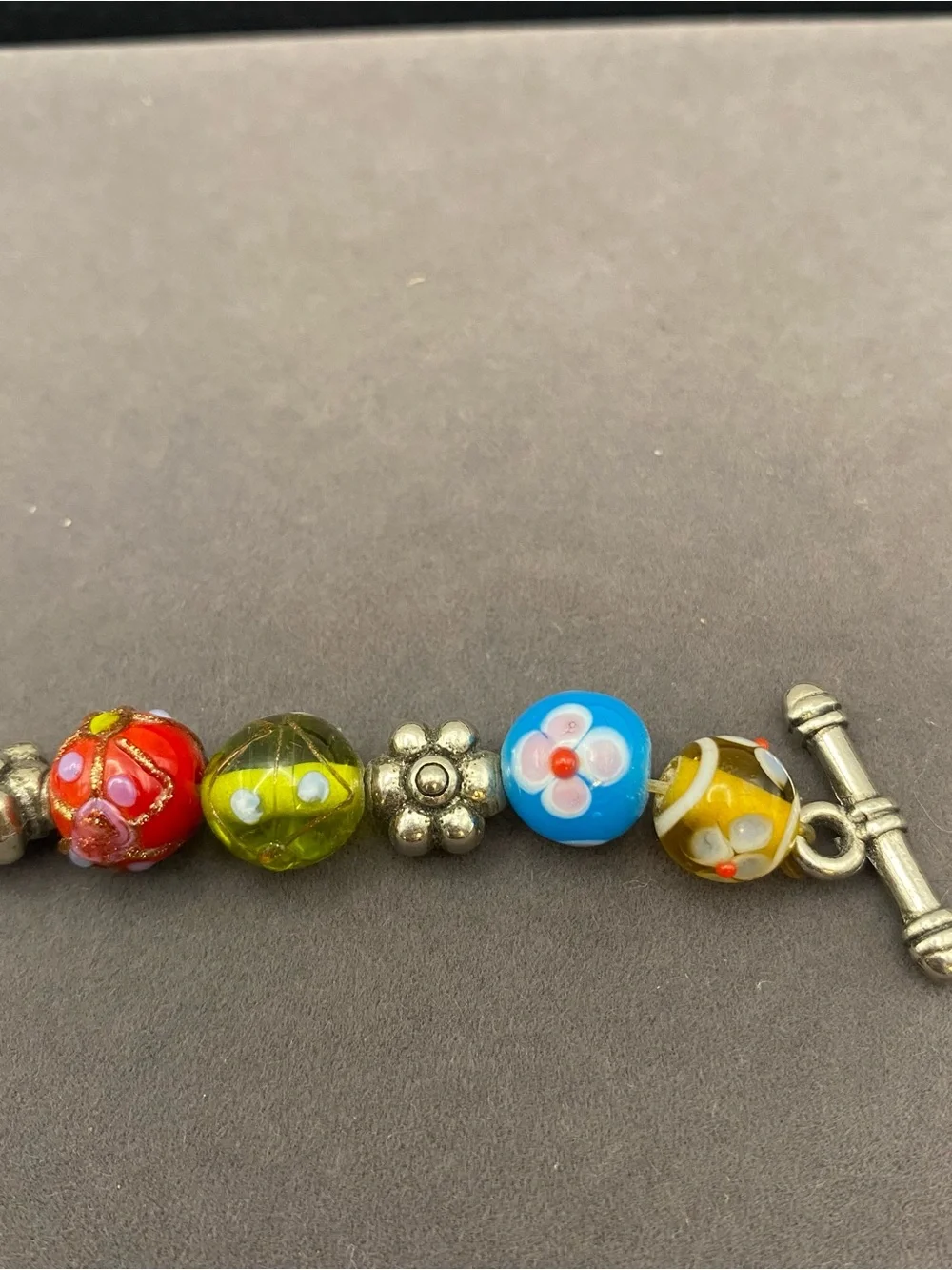 Glass Floral Glass Beads with Millefiori style and toggle clasp - Bracelet